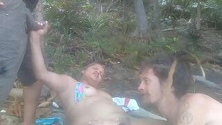 Обнаженная пляж ... мы нашли пару на скалах, и мы трахали много (Фея Мед-Пара ) - порно видео